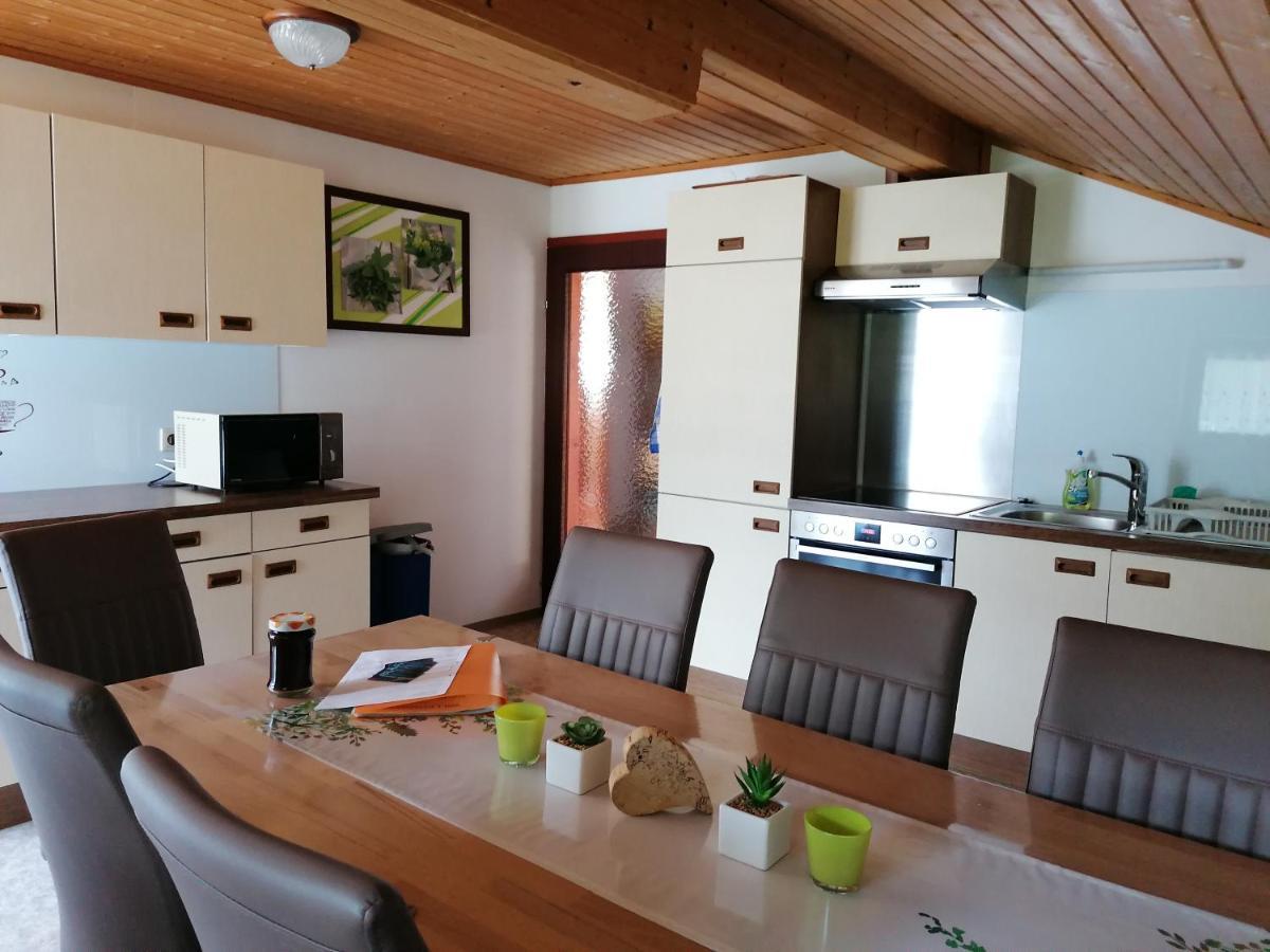 Haus Manuela Am Pressegger See Egg bei Hermagor エクステリア 写真