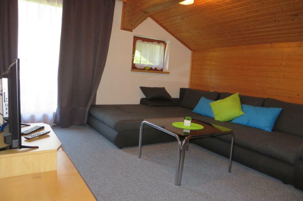 Haus Manuela Am Pressegger See Egg bei Hermagor エクステリア 写真